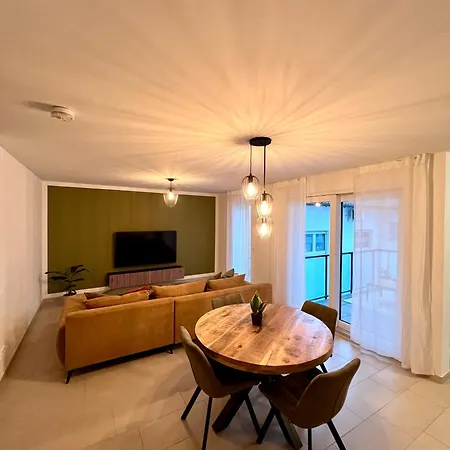 Stilvolles, Modernes Mit Sonnen-balkon Lejlighed Baden-Baden